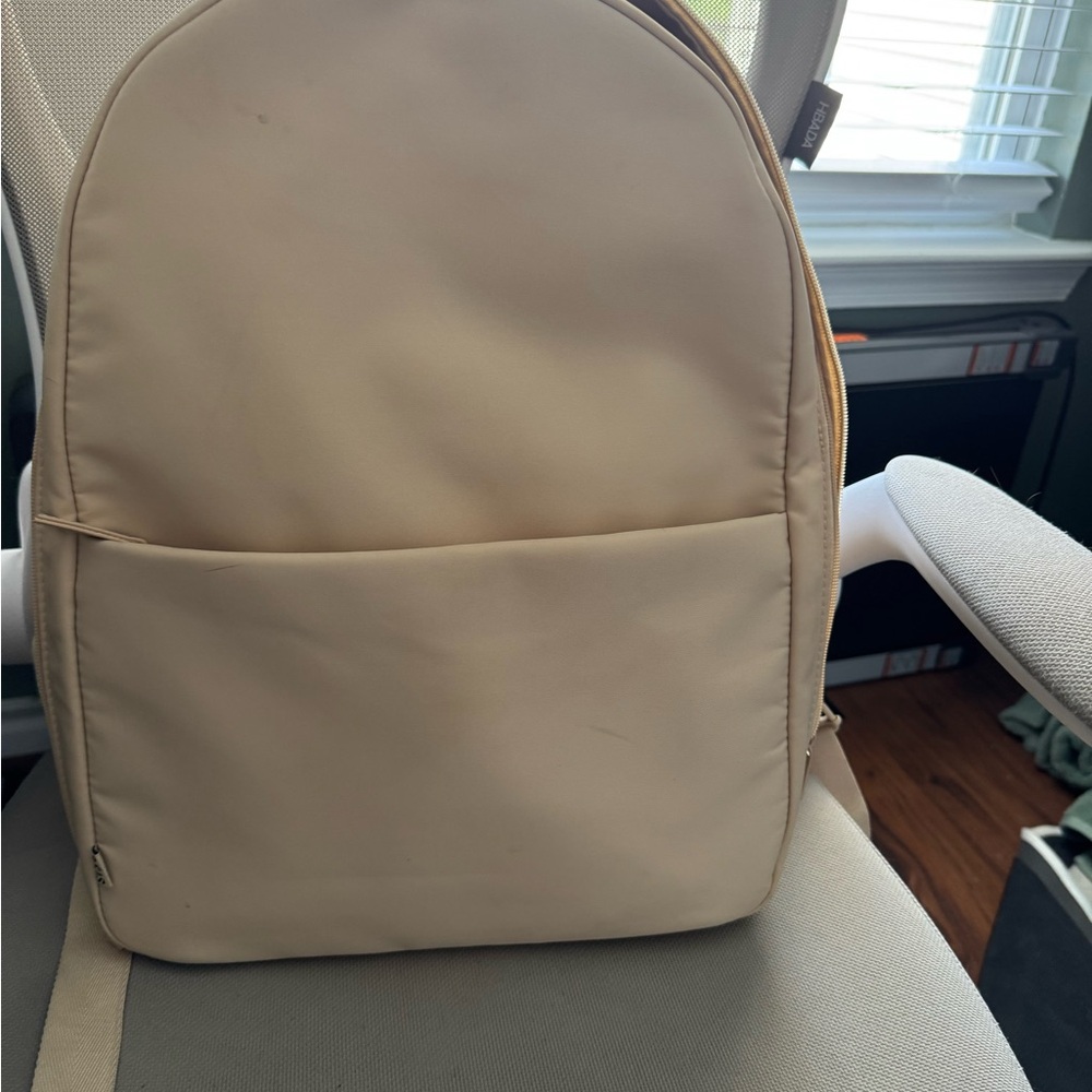 Beis Commuter Backpack